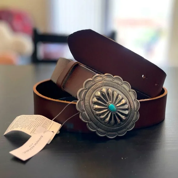 Banana Republic | Accessories | L Banana Republic Leather  display picture 3
